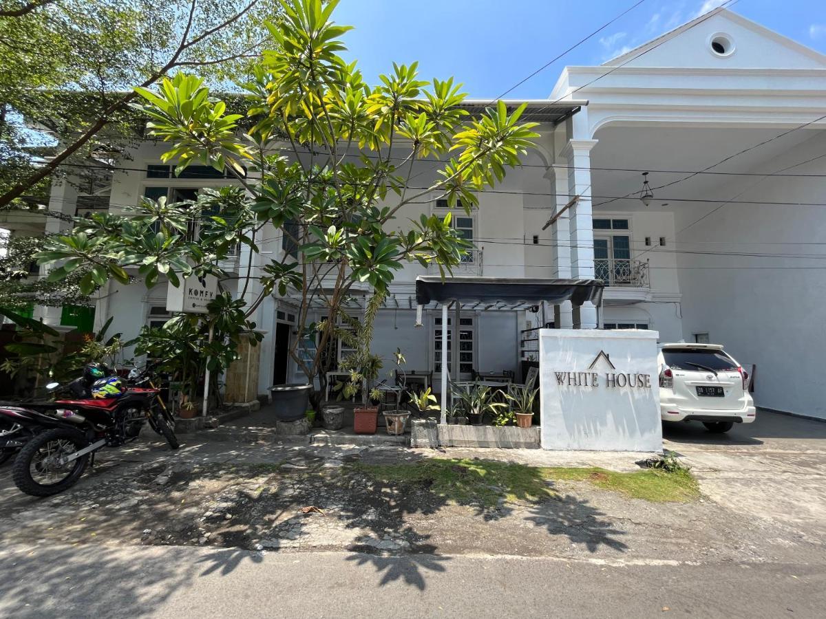 Reddoorz Near Kantor Walikota Manado Exterior photo